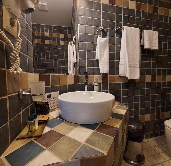 标准单人间, C&c Karo Resort