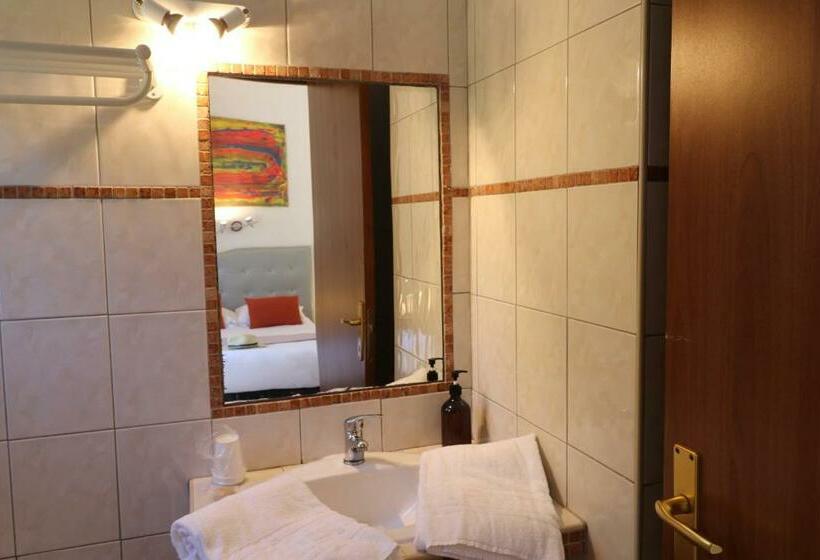 Номер Economy, Padolo