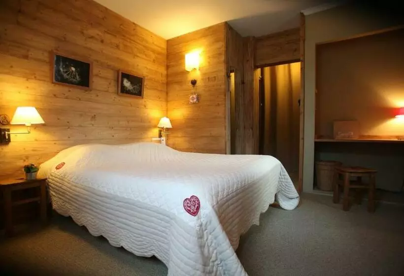 اتاق استاندارد, Hôtel Restaurant La Ferme Du Père François