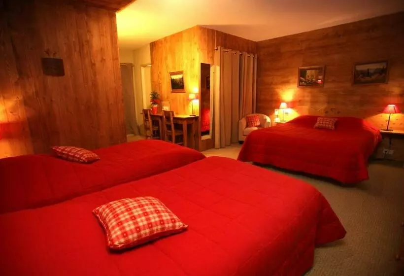 اتاق استاندارد چهار تخته, Hôtel Restaurant La Ferme Du Père François
