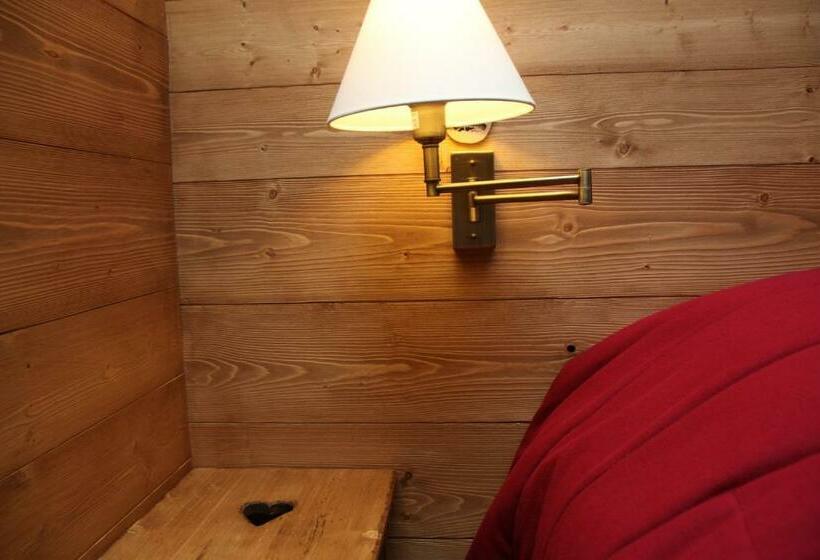 חדר סטנדרט לשלושה, Hôtel Restaurant La Ferme Du Père François