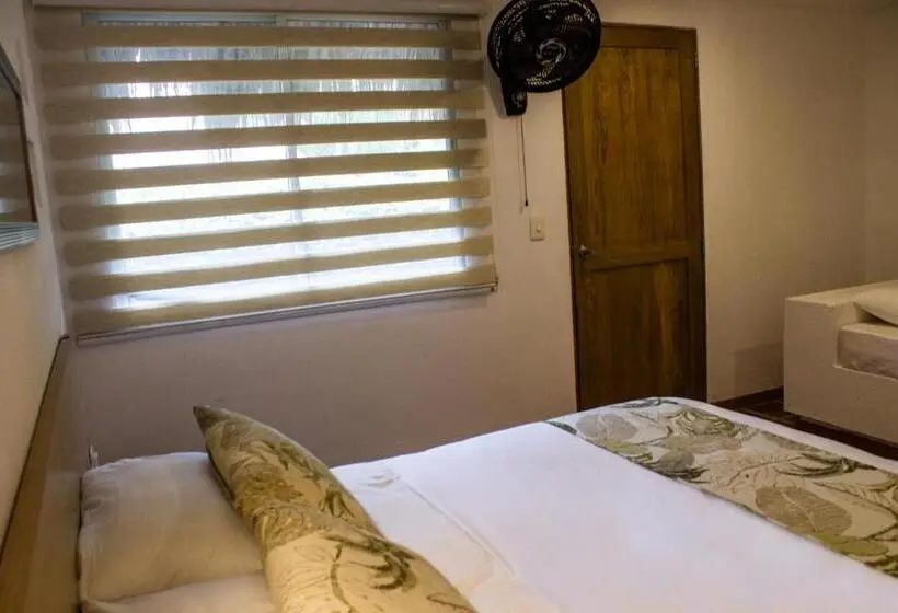 スタンダードルーム, Huku Beach Hostel Palomino
