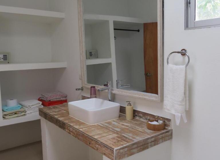 سوییت لوکس, Hukumeizi