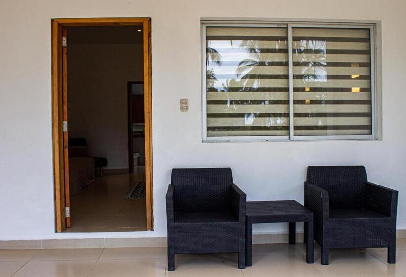 سوییت لوکس, Hukumeizi