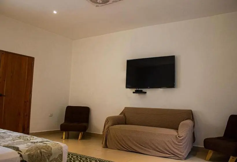 デラックススイート, Huku Beach Hostel Palomino