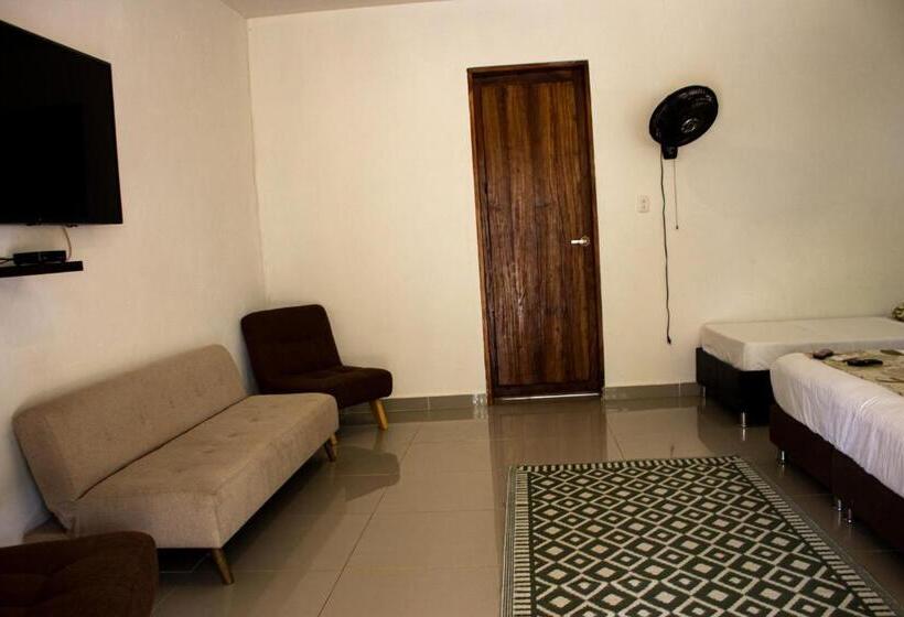 سوییت لوکس, Hukumeizi