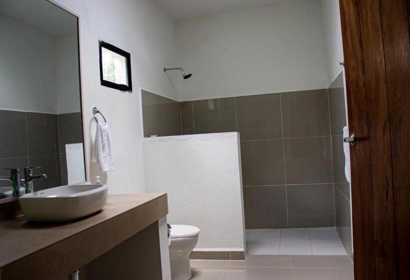 سوییت لوکس, Hukumeizi