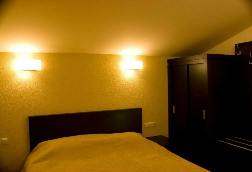 标准单人间, C&c Karo Resort