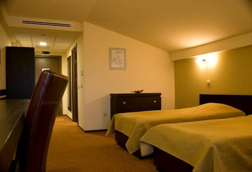 标准间, C&c Karo Resort