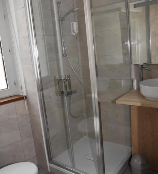 غرفة عائلية, Le Coureau