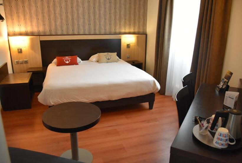 غرفة سوبيريور, Le Coureau