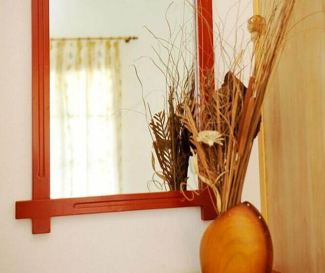 스탠다드 스튜디오 풀장 전망, Marina