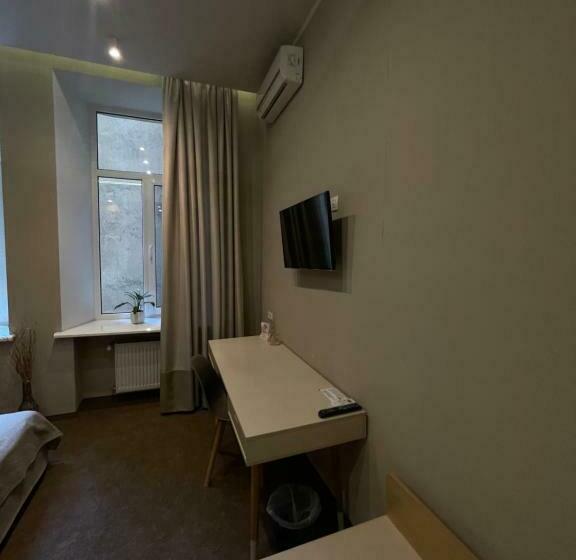 اتاق استاندارد, Poet Art