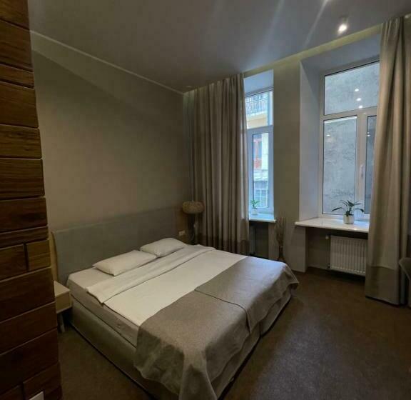 اتاق استاندارد, Poet Art