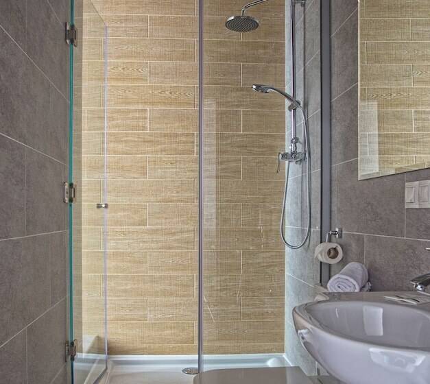 اتاق استاندارد, Poet Art