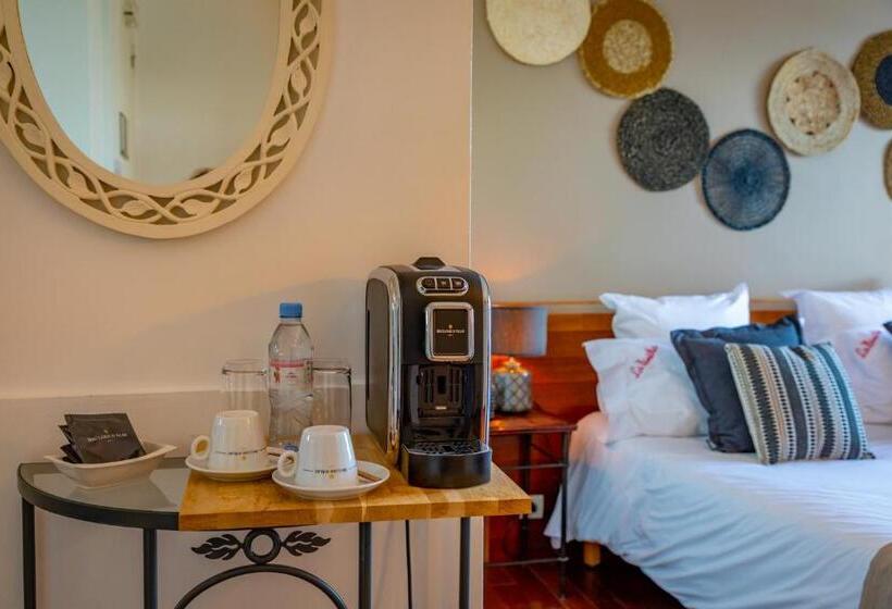 חדר סטנדרט נוף לים עם מרפסת, Restaurant Les Venetes