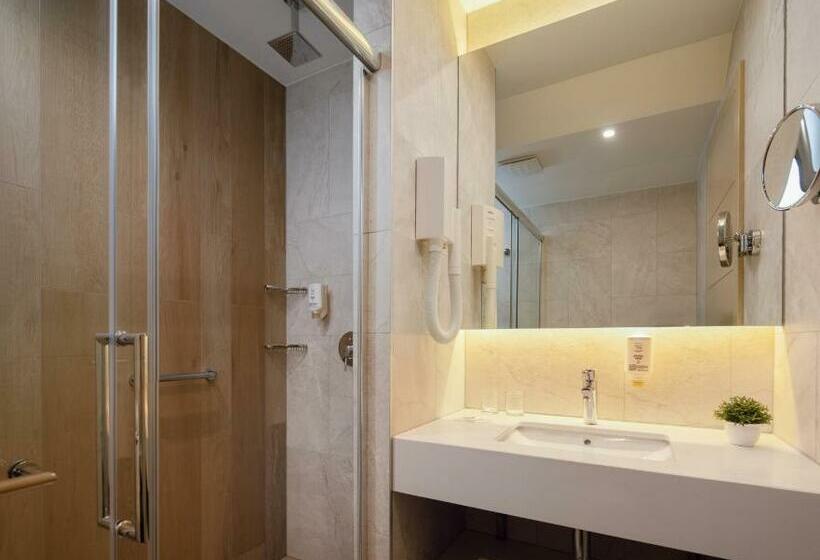 Pokój Ekonomiczny, Tamaris