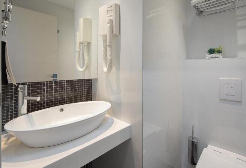 شقة غرفتين نوم إطلالة جانبية على البحر, Tamaris