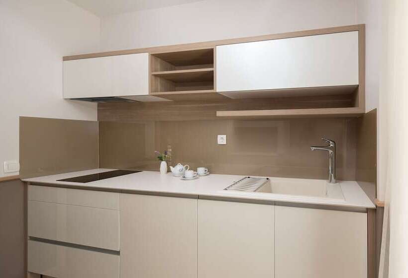 Pokój Penthouse, Tamaris