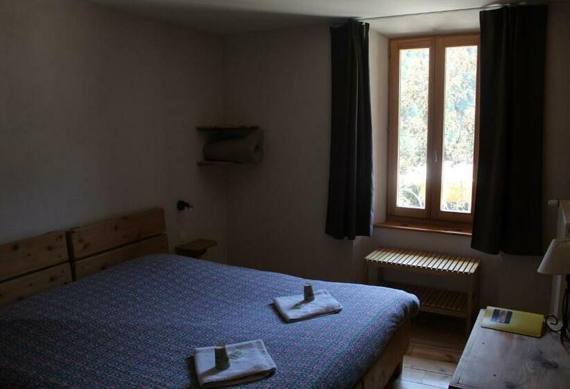 חדר משפחתי נוף להרים, Yak Avenir