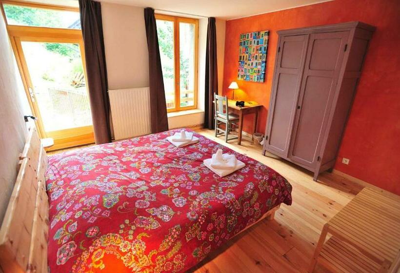 חדר לארבעה סטנדרטי עם נוף לגינה, Yak Avenir