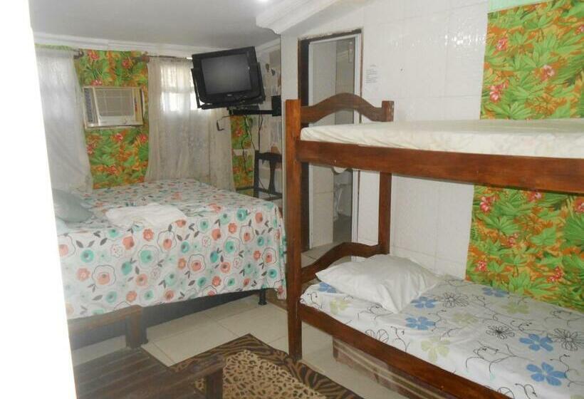 标准三人间, Meson Pousada