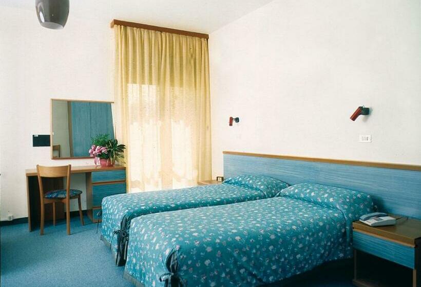 اتاق استاندارد با چشم‌انداز دریا, Bertha Fronte Mare