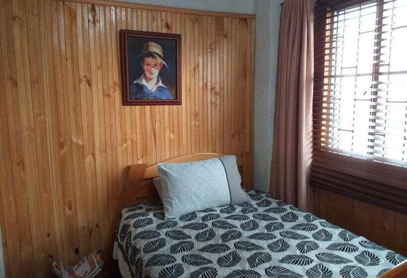 スタンダードスタジオ, Casa Posada Amelia