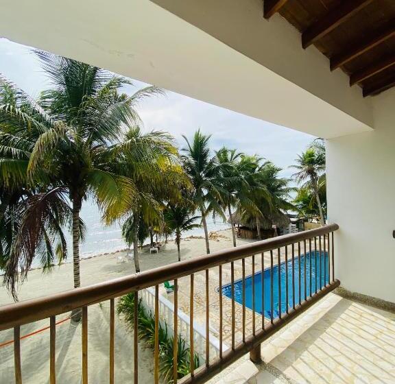 اتاق استاندارد چهار تخته, Costa Linda