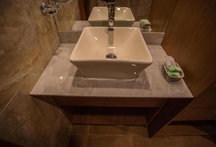 Superior Oda, El Mariscal Cusco