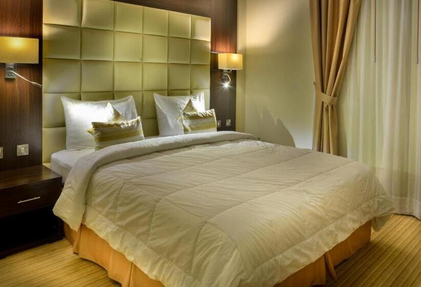 استودیو استاندارد با تخت کینگ, Golden Ocean