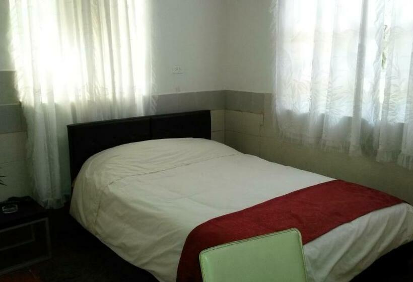 스탠다드 룸, Hostal El Parque Tababela