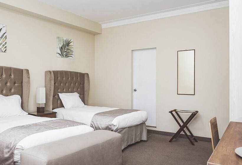 スタンダードルーム, Hostal Lirium