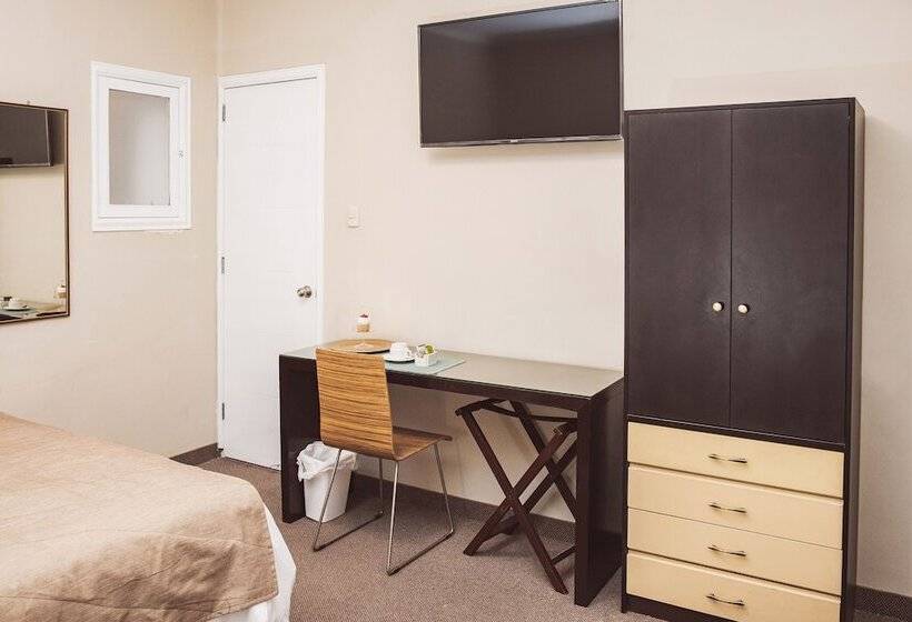 스탠다드 룸, Hostal Lirium