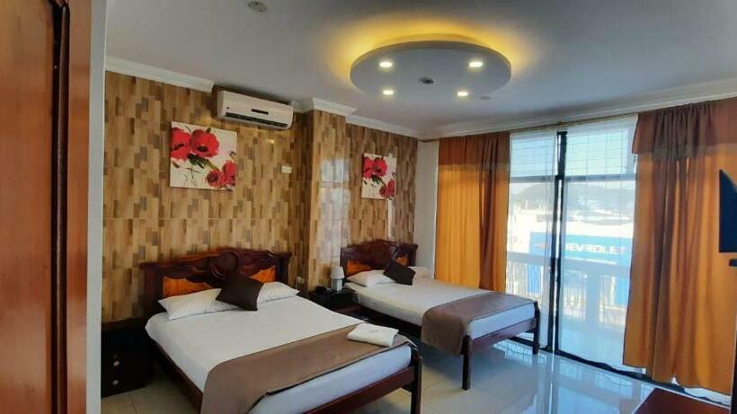 اتاق استاندارد سه نفره, Hostal Perla Real Inn