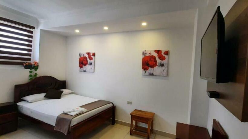 اتاق استاندارد یک نفره, Hostal Perla Real Inn