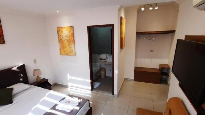 디럭스 룸, Hostal Perla Real Inn