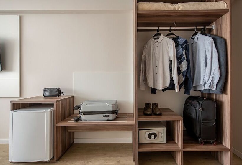 デラックスルーム, Intercity Curitiba Centro Civico