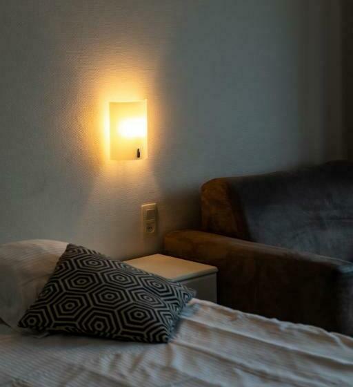 标准间, Les Mouettes