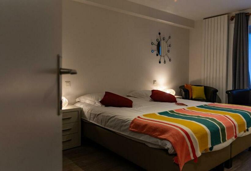 标准间, Les Mouettes