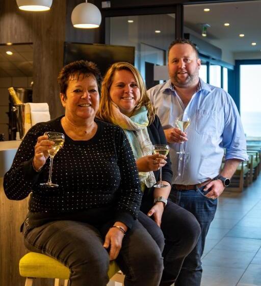 家庭间, Les Mouettes