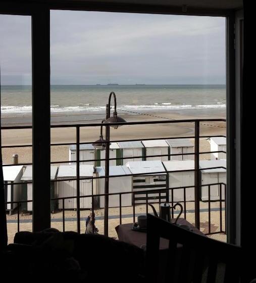 基本间, Les Mouettes