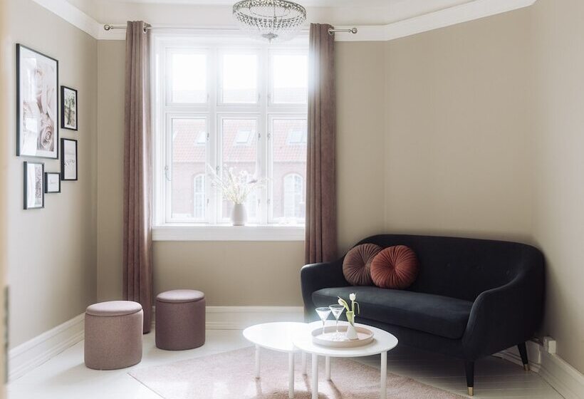 חדר סטנדרט, Lidenlund