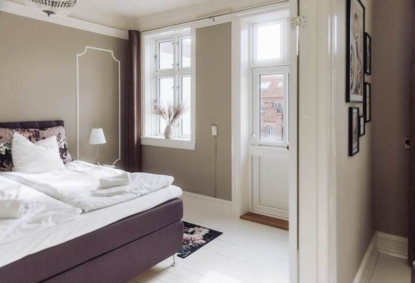 חדר סטנדרט, Lidenlund