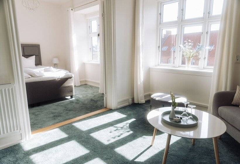 חדר סטנדרט, Lidenlund