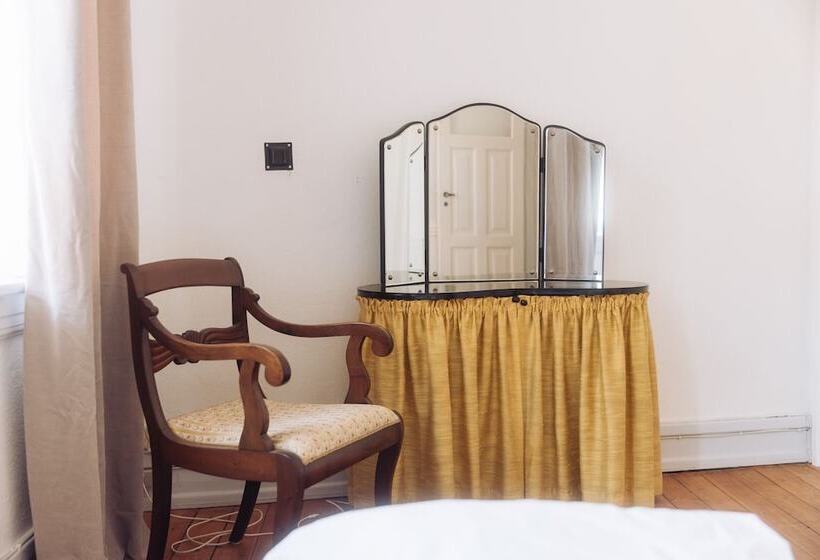 חדר סטנדרט, Lidenlund