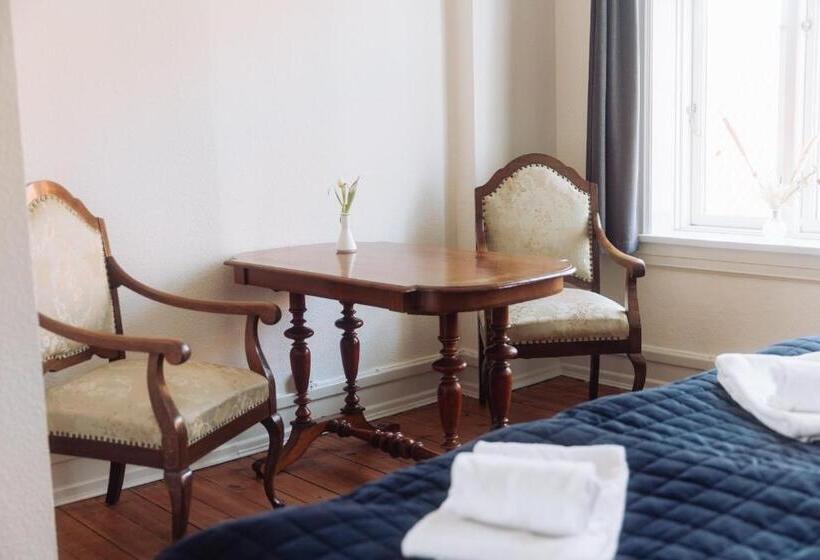 חדר סטנדרט, Lidenlund