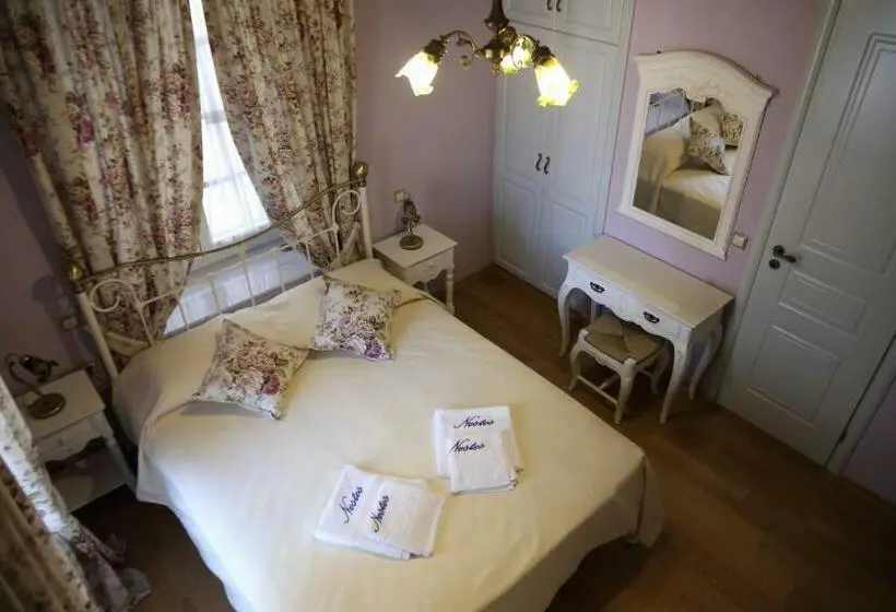 Chambre Standard, Nostos