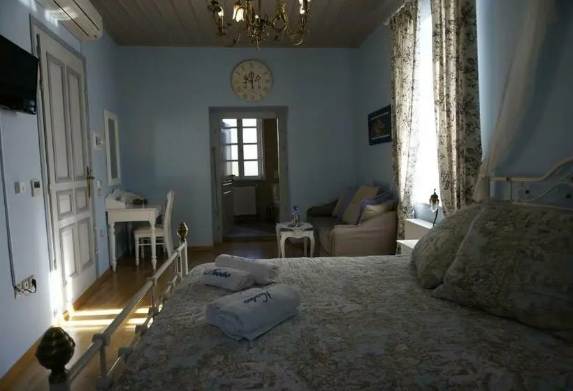 Junior Suite, Nostos
