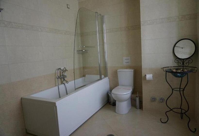 اتاق استاندارد, Nostos